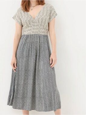 NWT FatFace Rae Star Two-Tone V-Neck Midi Dress in Cream and Black Sz US10R
